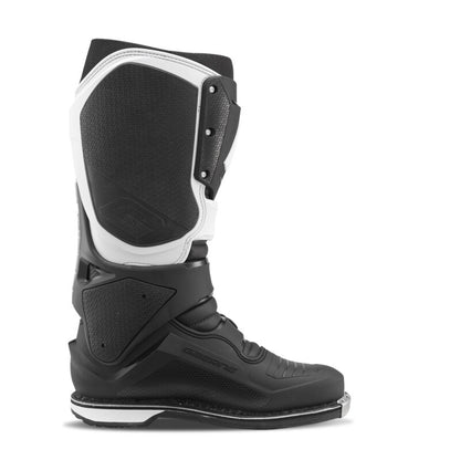 Gaerne SG22 Boot Black/White Size - 10.5