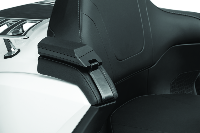 Kuryakyn Omni Passenger Armrests Black