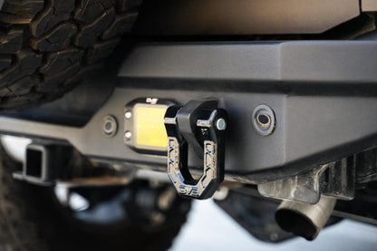 DV8 Offroad Elite Series D-Ring Shackles - Pair (Black)